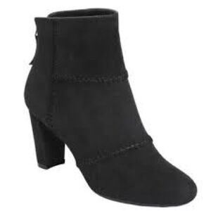 Aerosoles Women's Black
Ankle Boots size 8, never worn